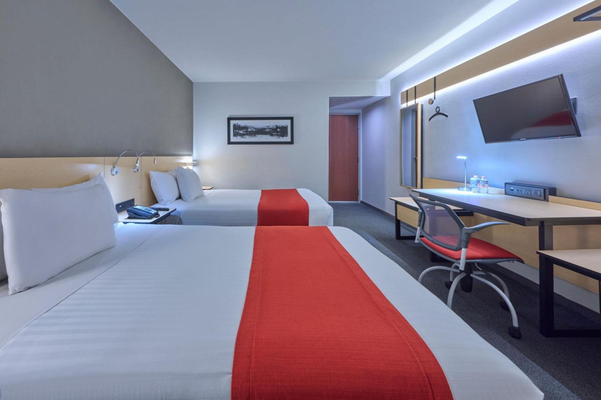 City Express By Marriott Толука Екстериор снимка