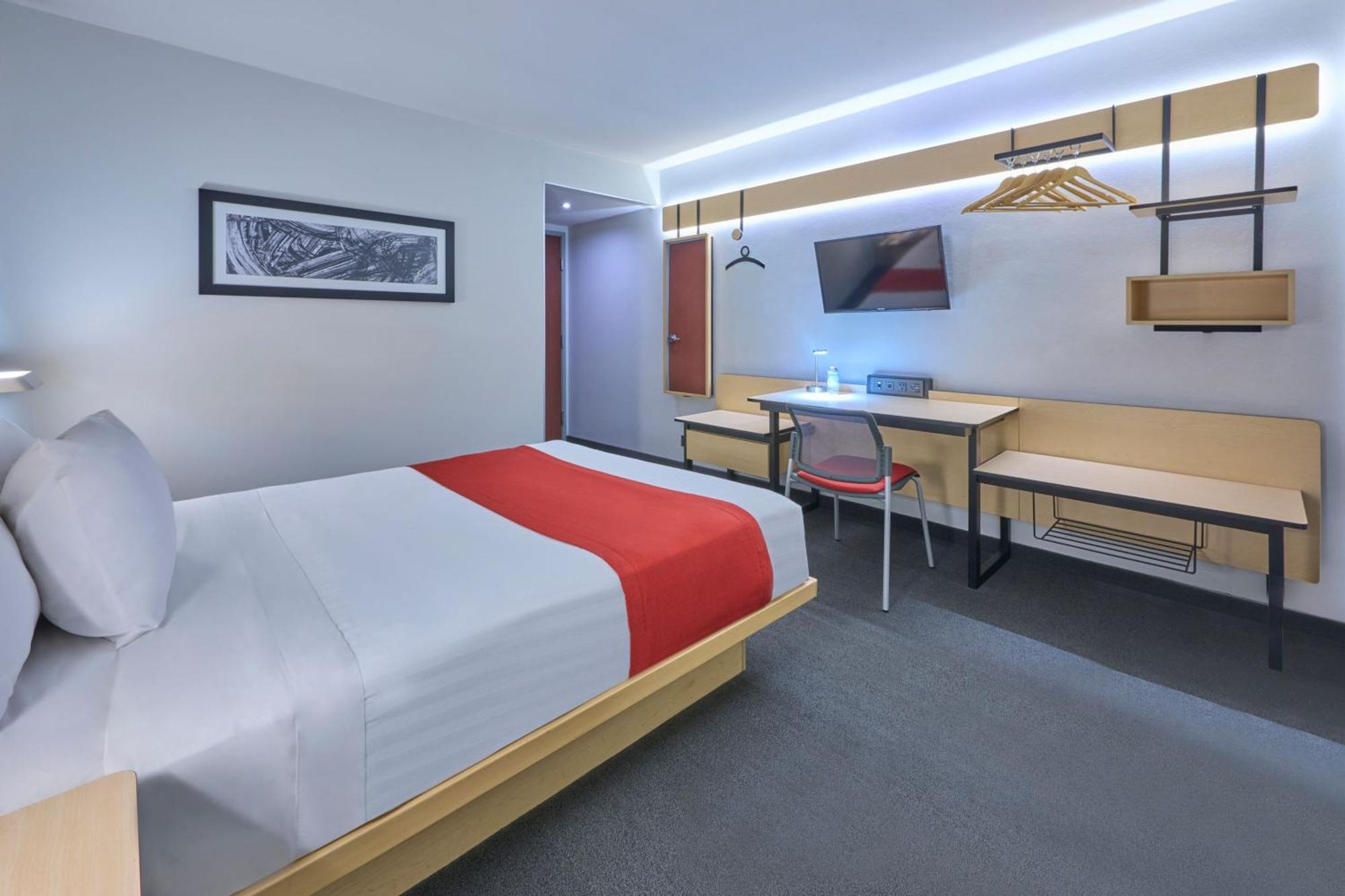 City Express By Marriott Толука Екстериор снимка