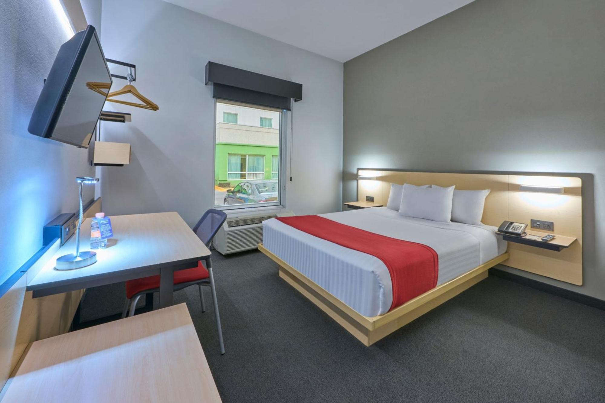City Express By Marriott Толука Екстериор снимка