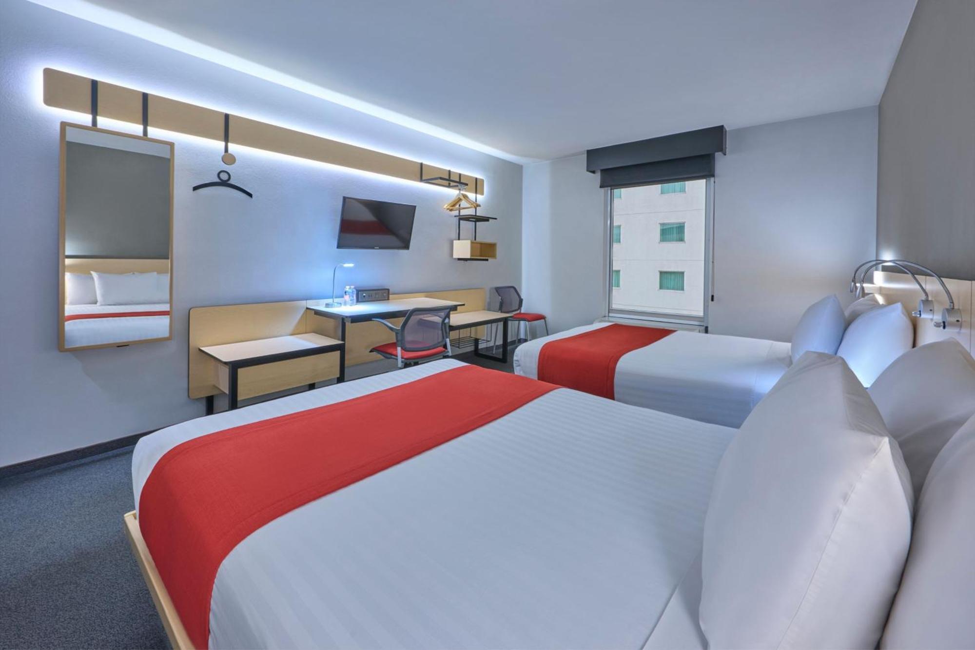 City Express By Marriott Толука Екстериор снимка